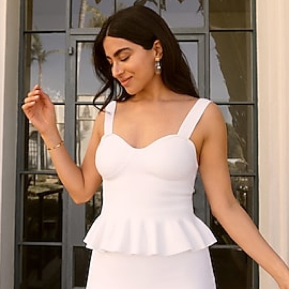 EXPRESS White Body Contour Sleeveless Ruffle Peplum Sweater Elegant Women’s Top